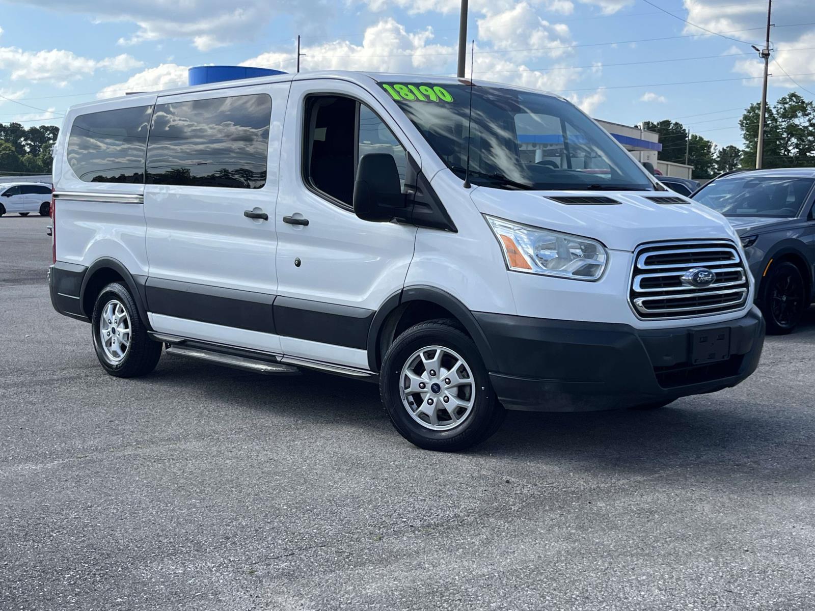 2015 Ford Transit 150 XLT Wagon Low Roof Sliding Pass. 130's photo