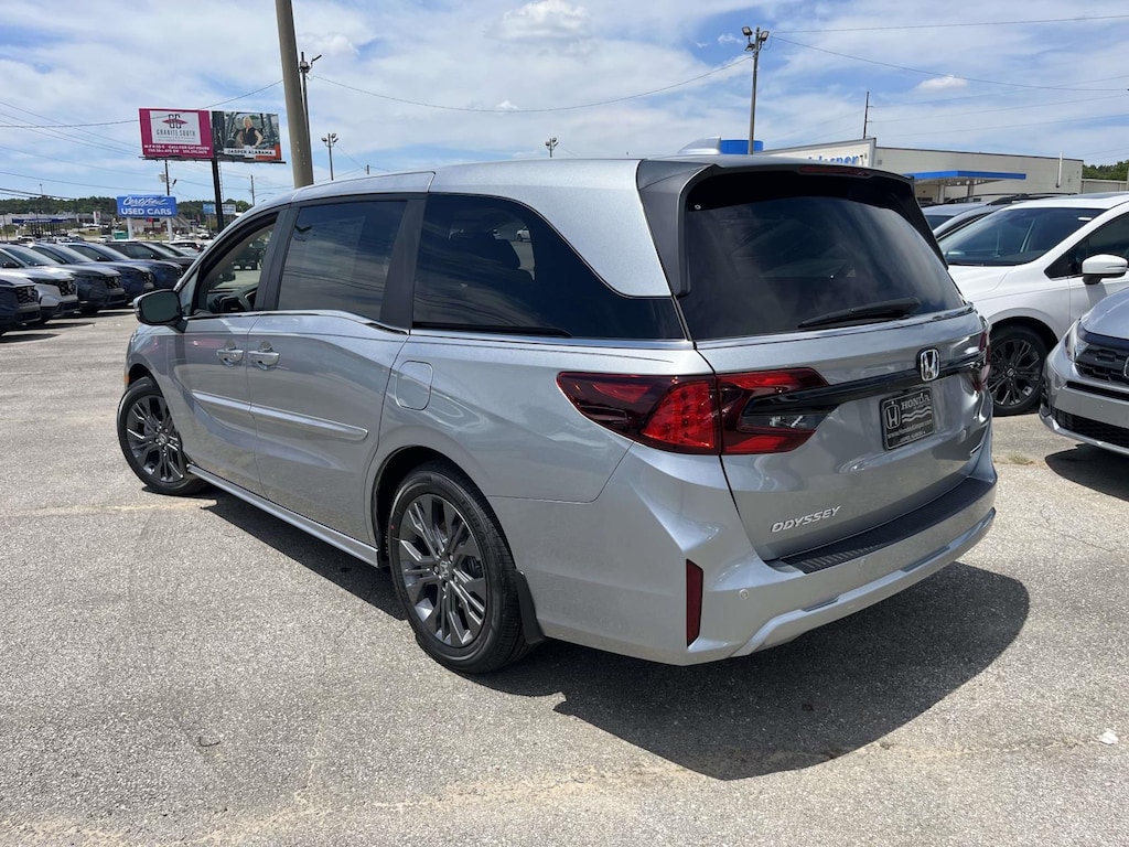 New 2026 Honda Odyssey Touring Auto Van Passenger