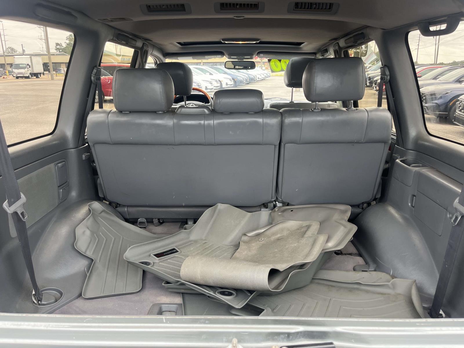 2002 Lexus LX 470 - Photo 10