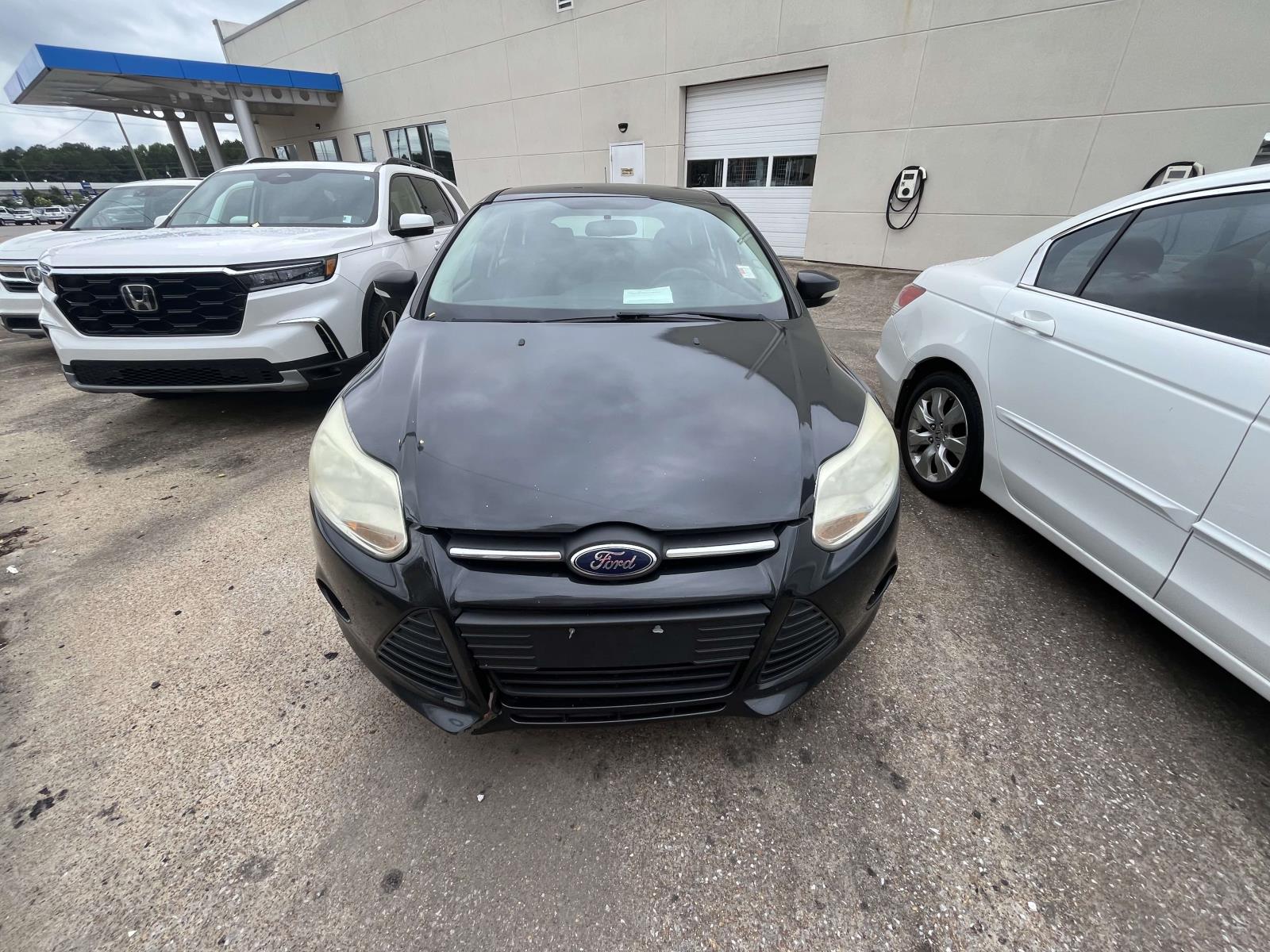 2014 Ford Focus 5 Door Hatch SE's photo