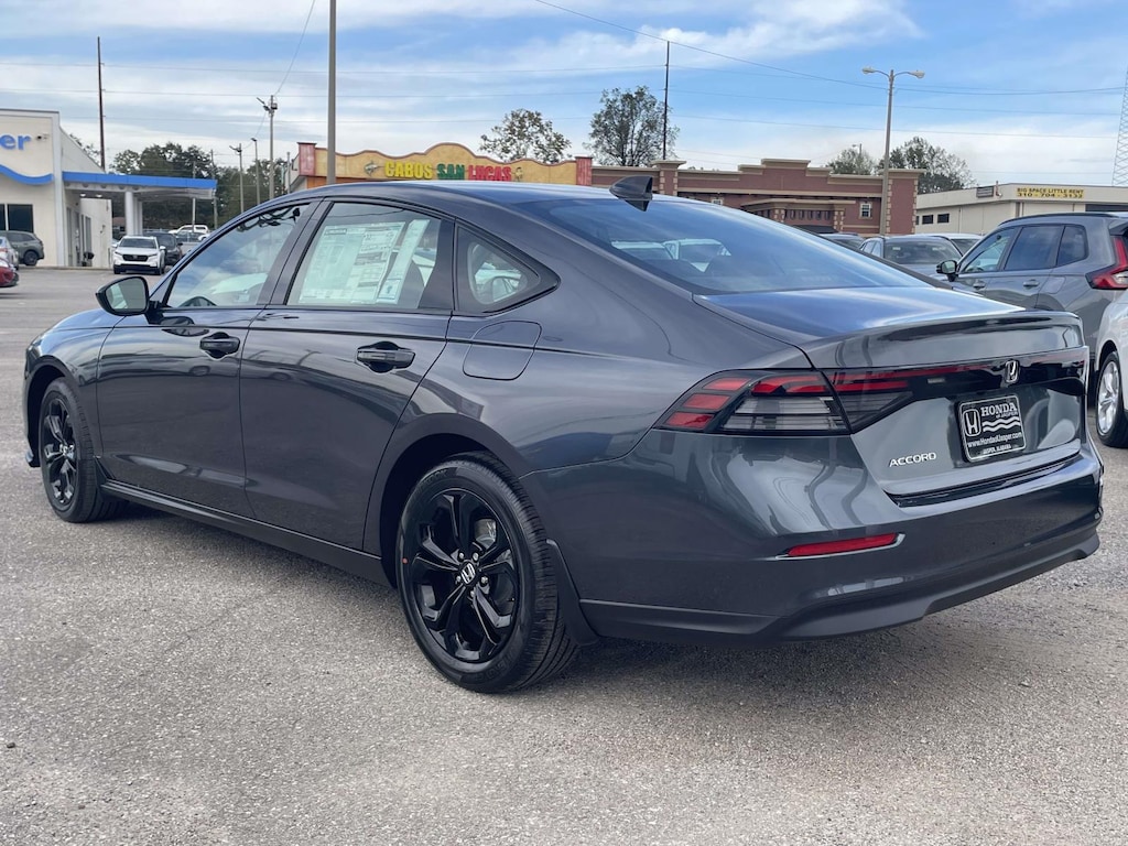 New 2025 Honda Accord SE CVT Sedan