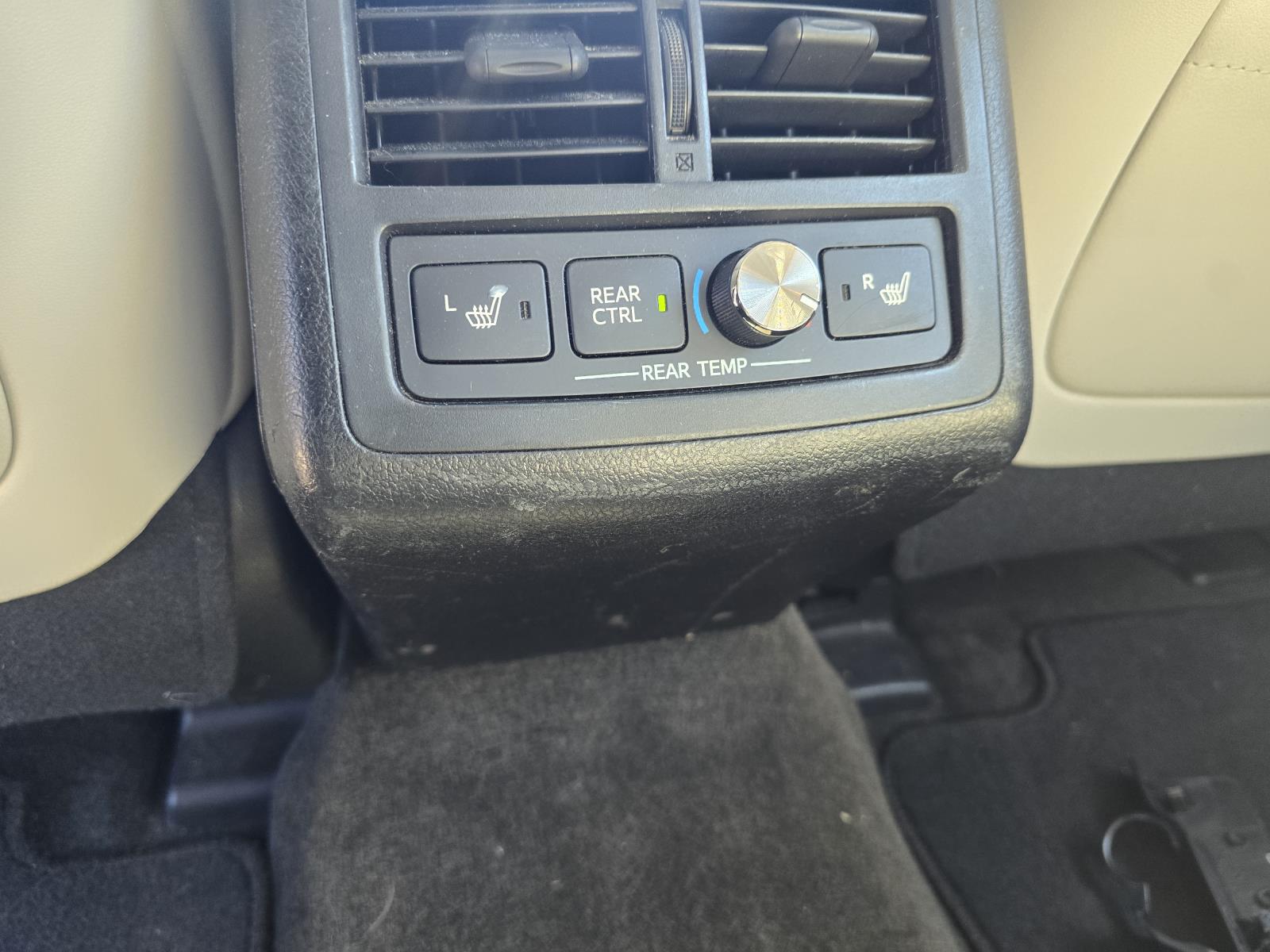 2013 Toyota Avalon XLE Premium Hybrid - Photo 10