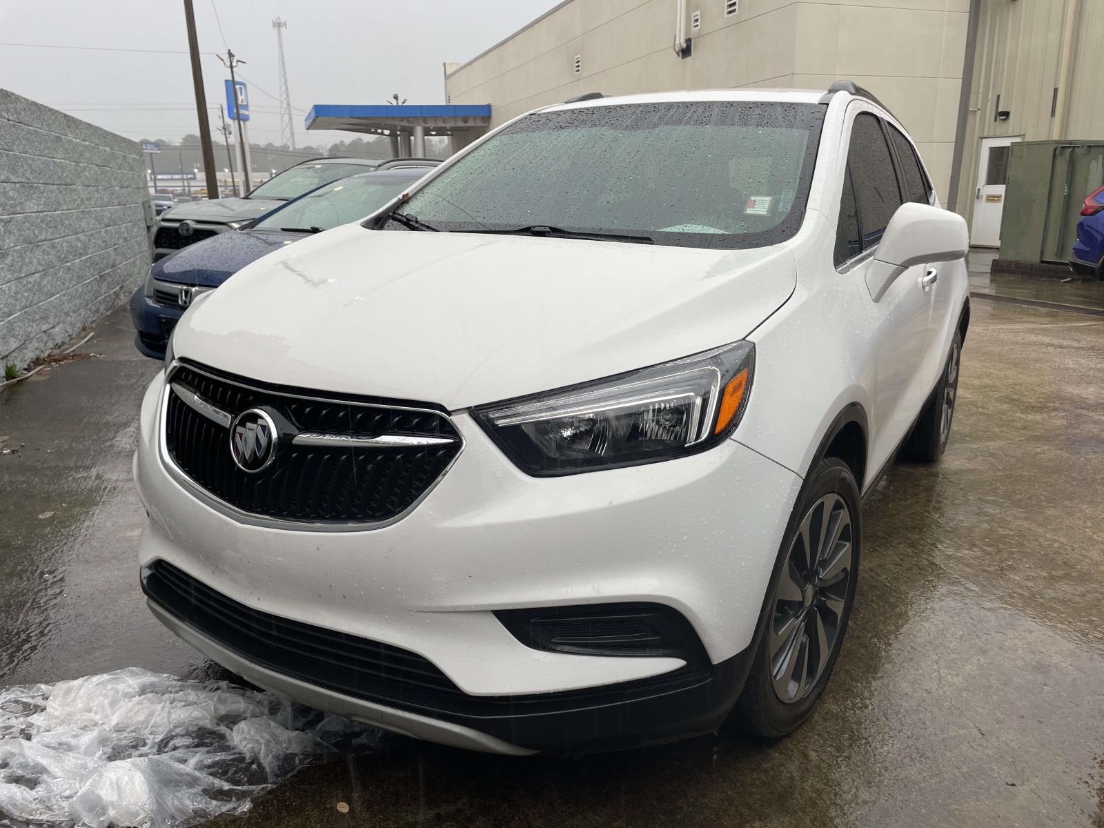 2022 Buick Encore Preferred's photo