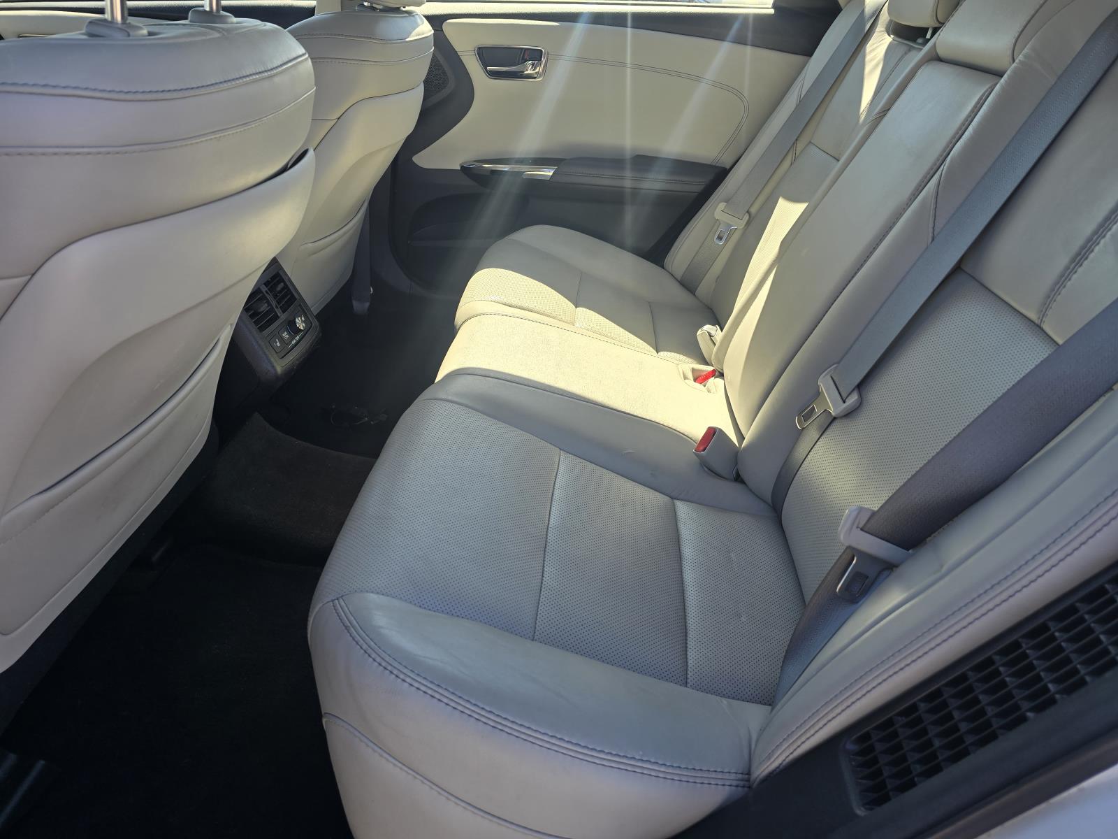 2013 Toyota Avalon XLE Premium Hybrid - Photo 9