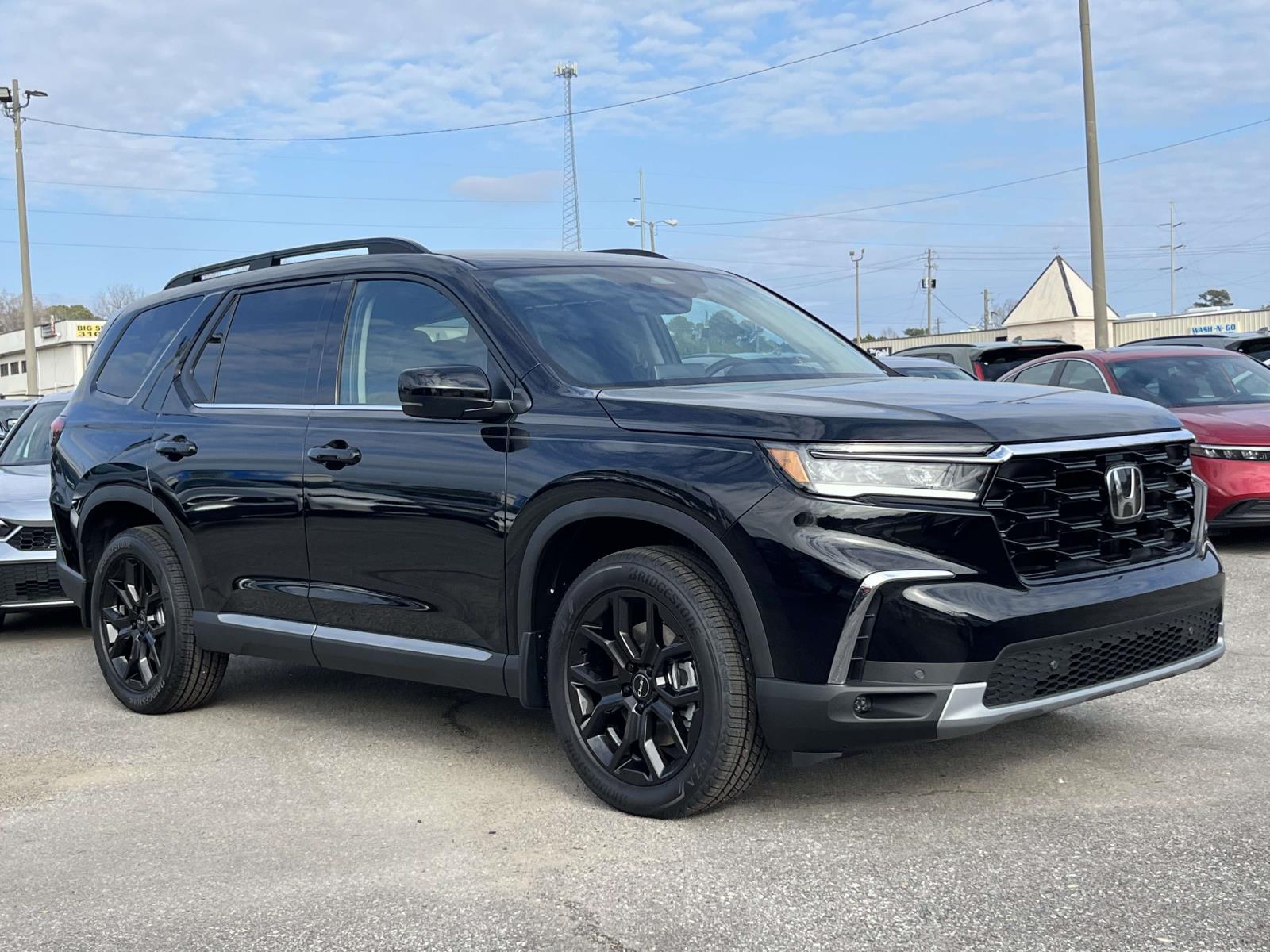 2025 Honda Pilot Touring's photo