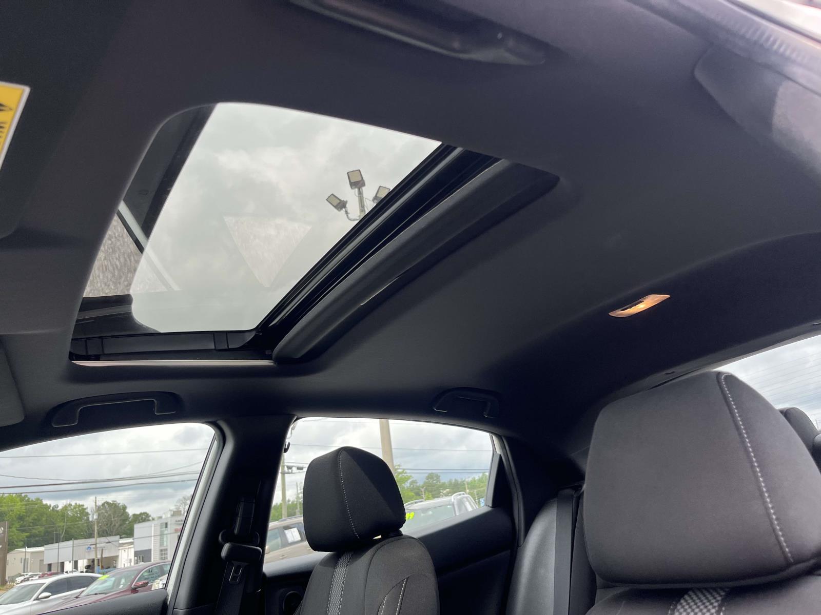 2021 Honda Civic Hatchback EX - Photo 11