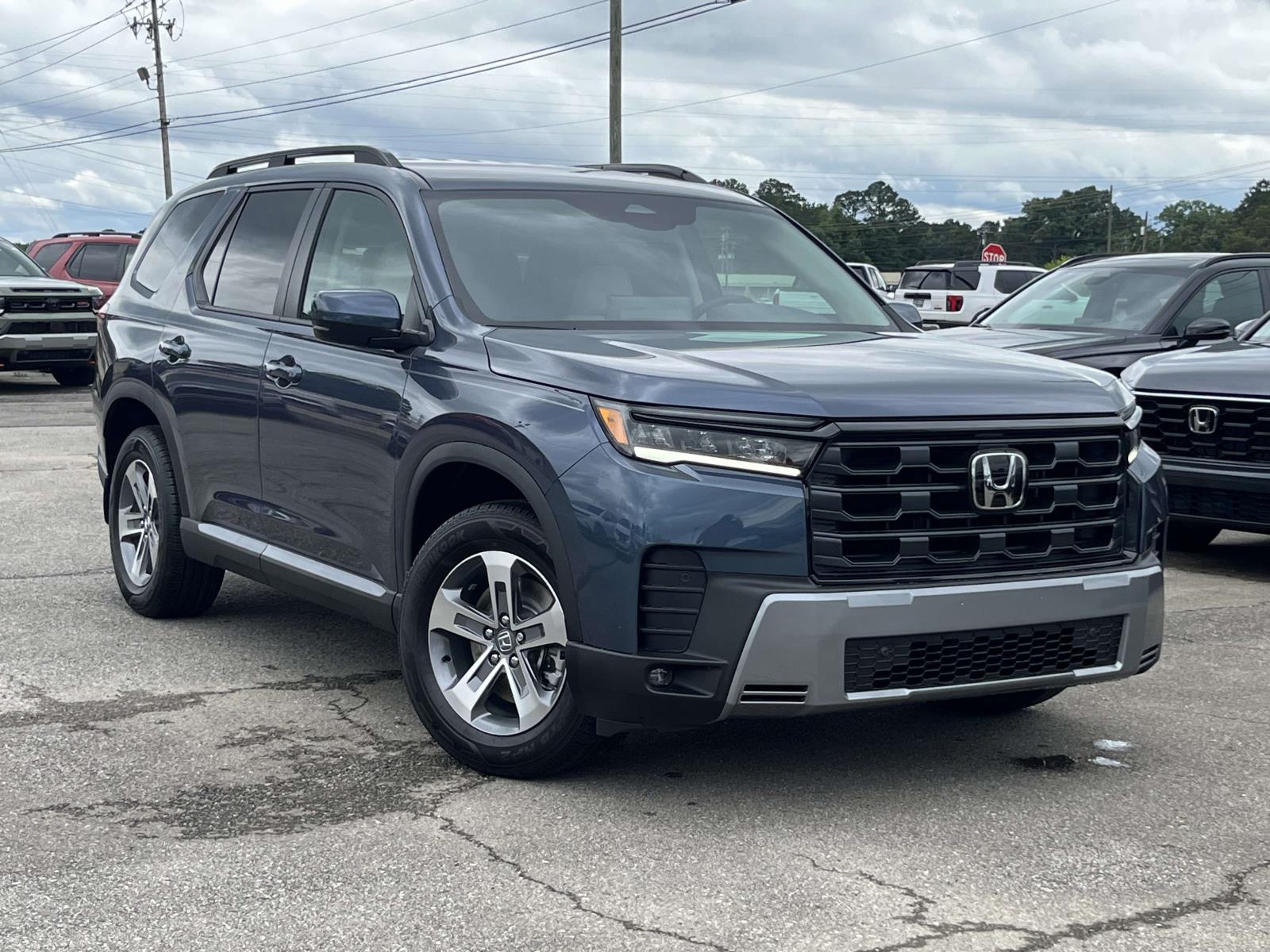 2026 Honda Pilot EX-L 2WD's photo