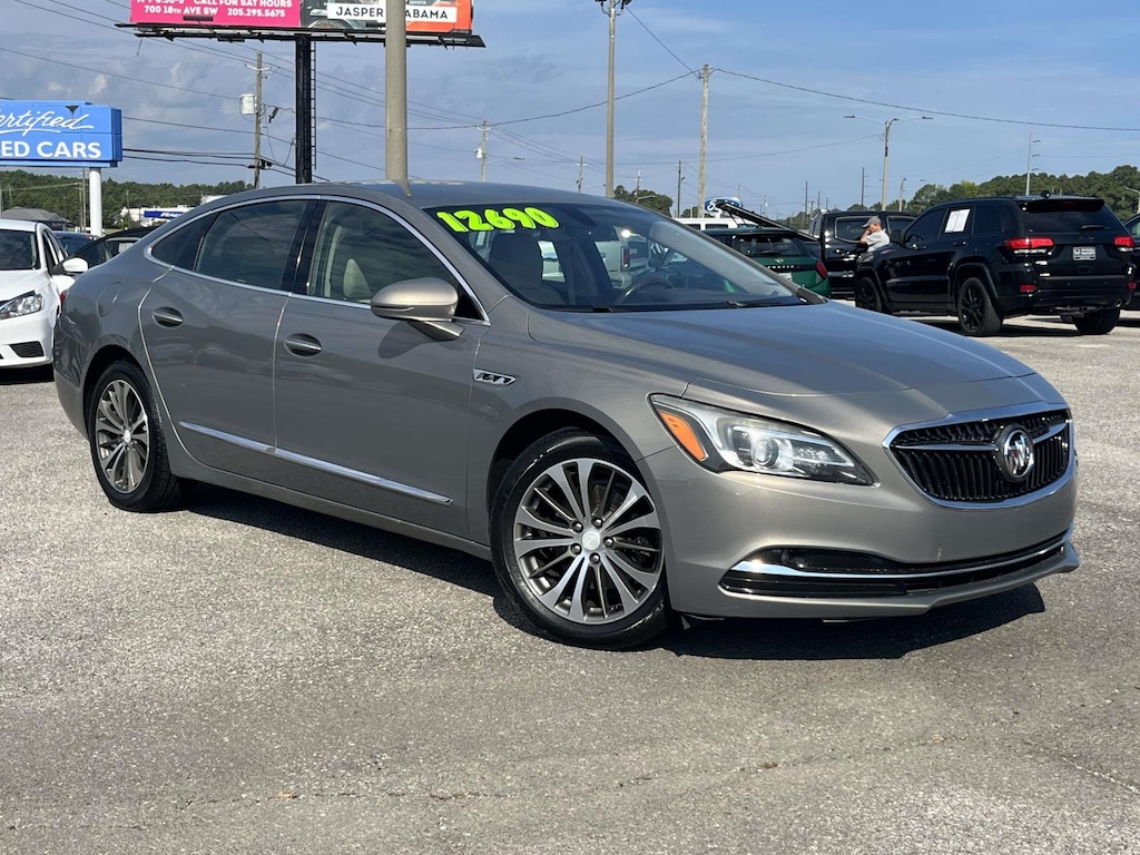 Used 2017 Buick LaCrosse Sdn Essence FWD Car