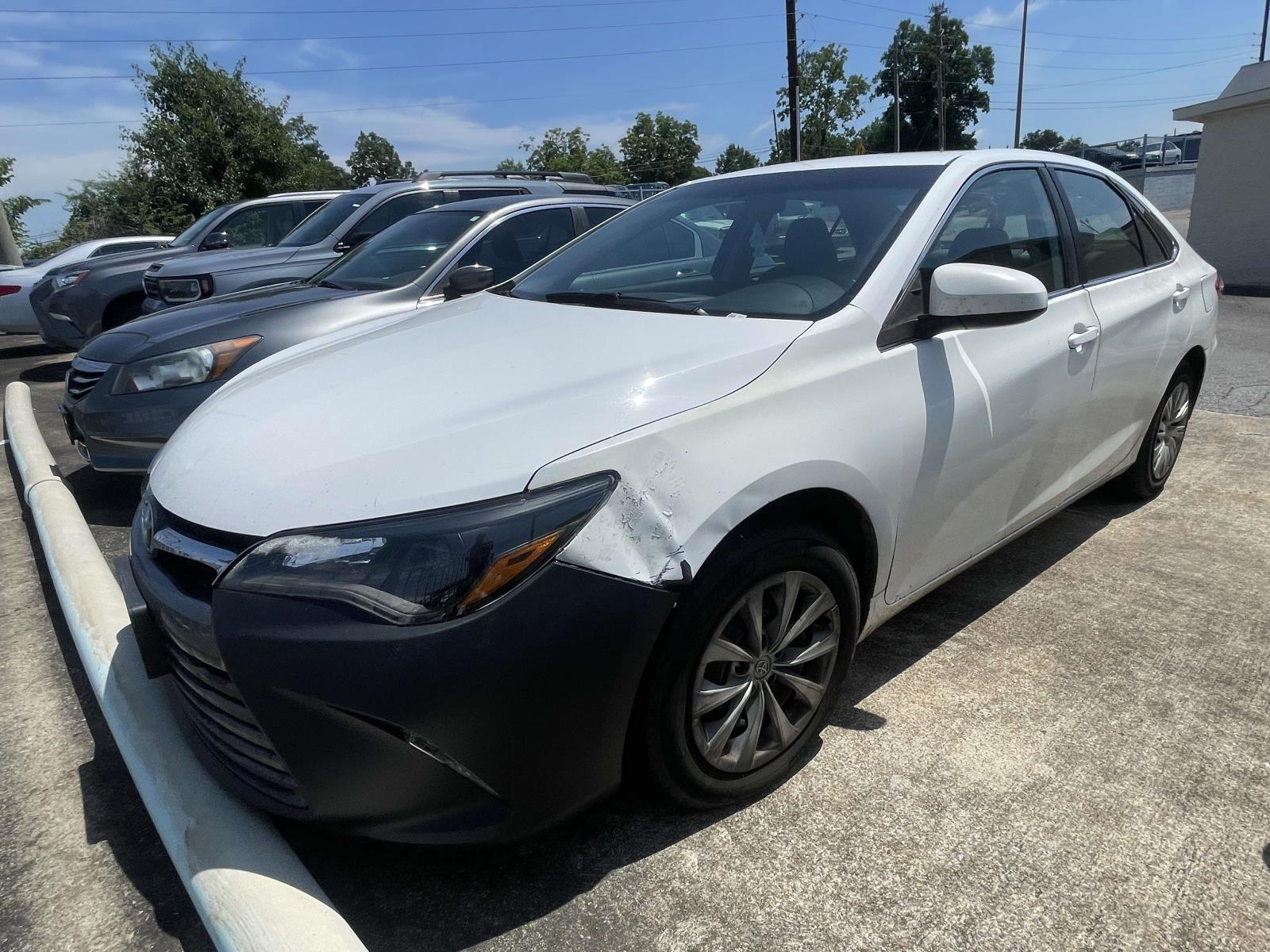 2016 Toyota Camry 2.5 Auto LE's photo