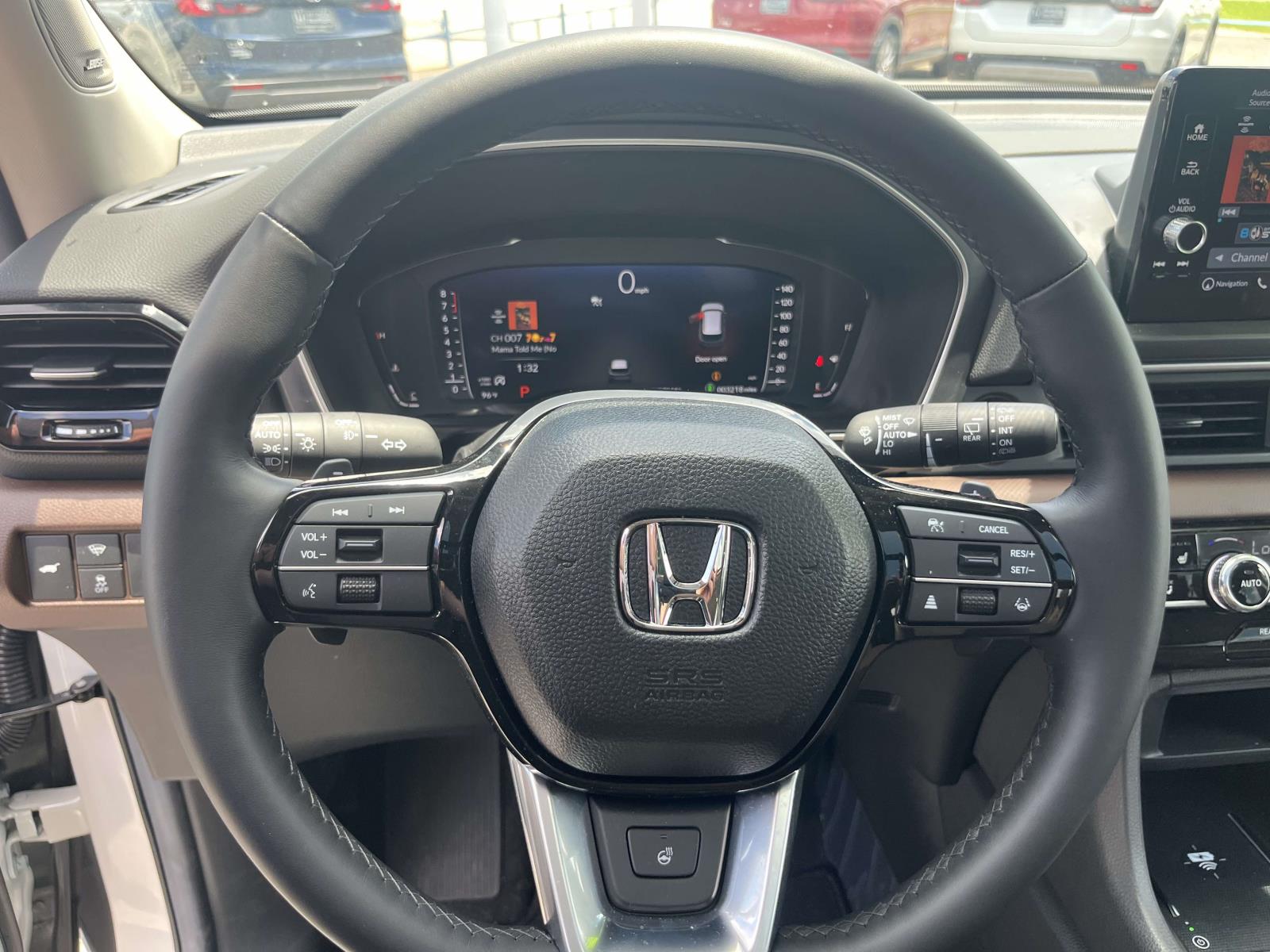 2025 Honda Pilot Elite - Photo 15