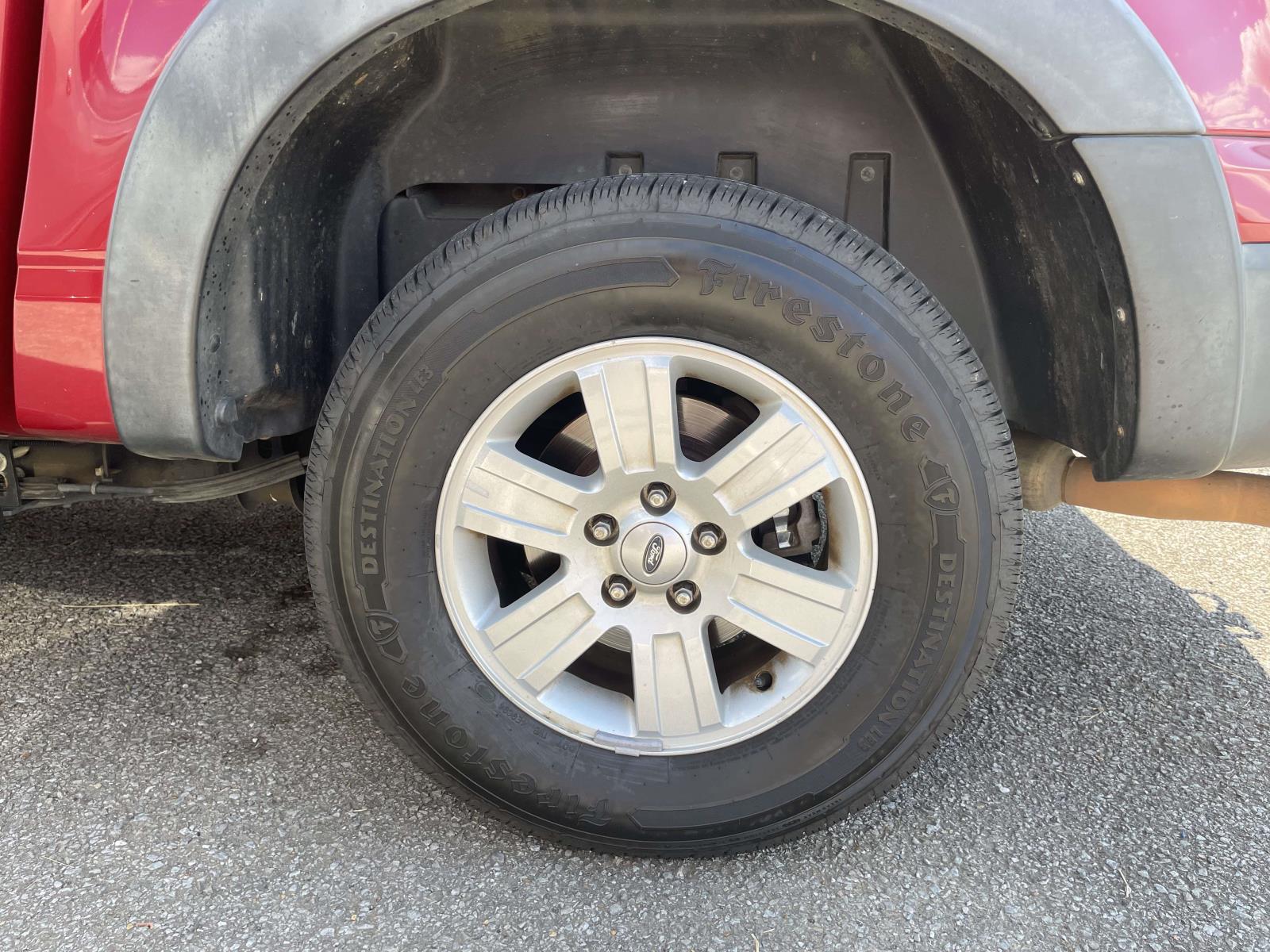 2010 Ford Explorer Sport Trac XLT photo 3
