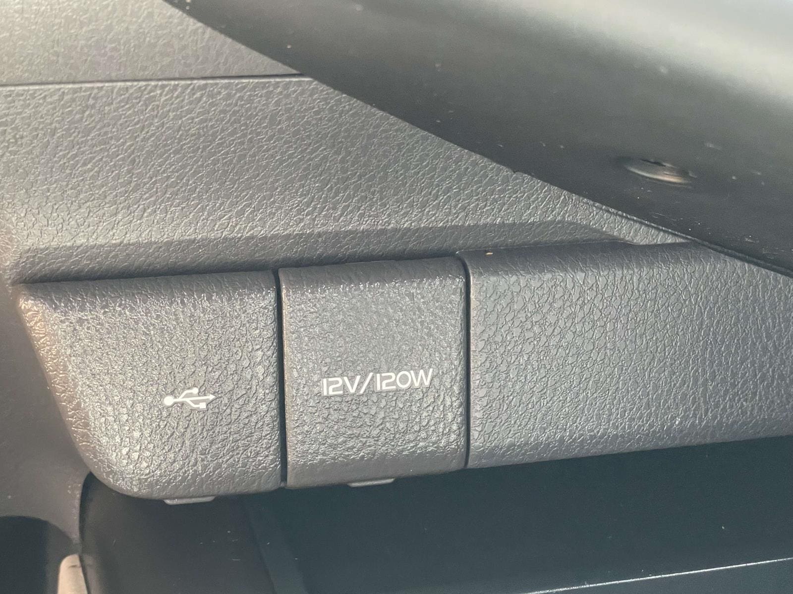 2023 Toyota Camry SE - Photo 20