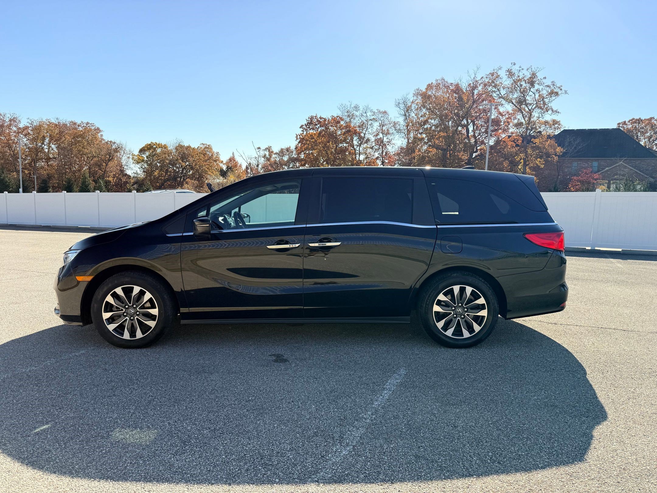 2024 Honda Odyssey EX-L photo 2
