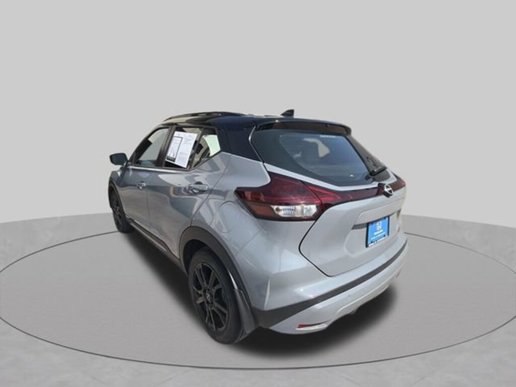 Used 2023 Nissan Kicks SR SR FWD