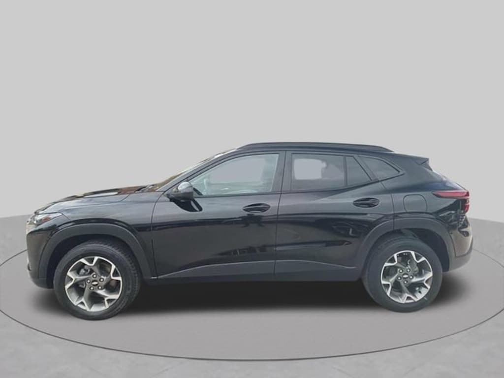 Used 2024 Chevrolet Trax LT FWD LT