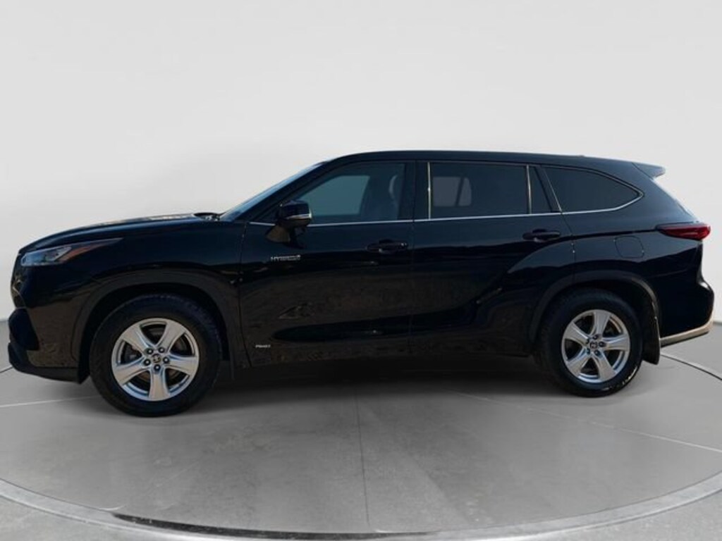 Used 2020 Toyota Highlander Hybrid LE Hybrid LE AWD