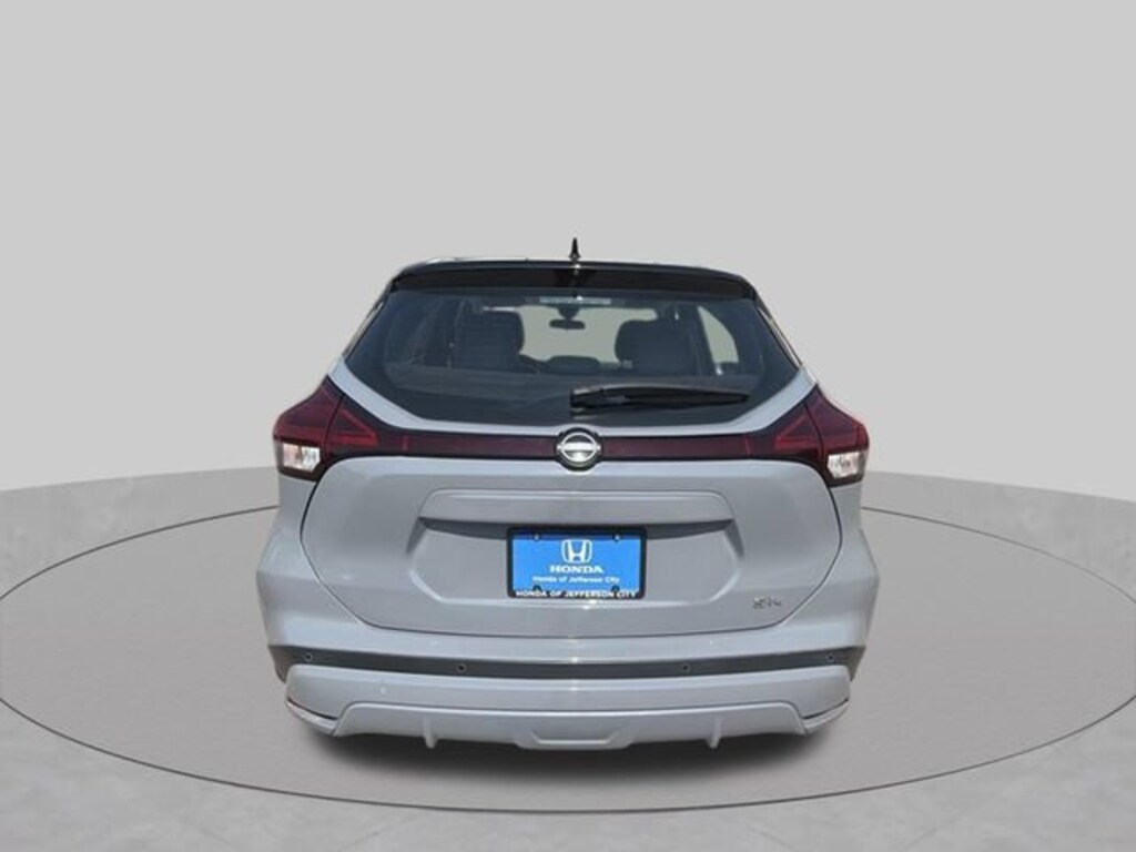 Used 2023 Nissan Kicks SR SR FWD