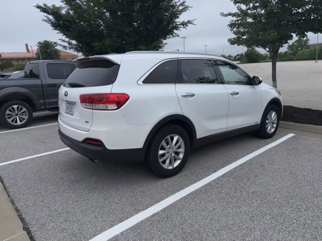 Used 2017 Kia Sorento LX LX AWD