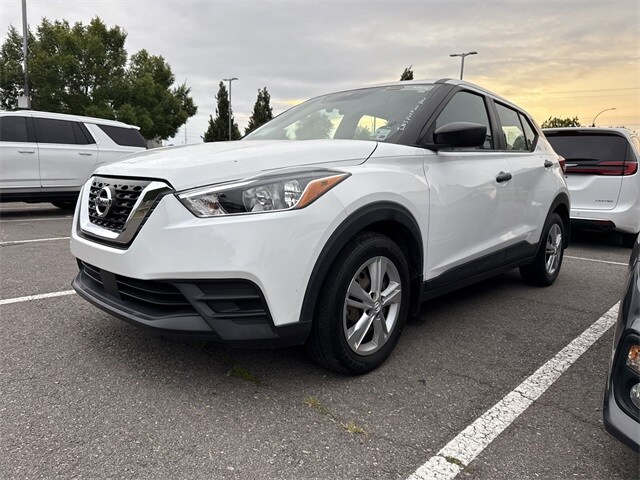 2020 Nissan Kicks S photo 3