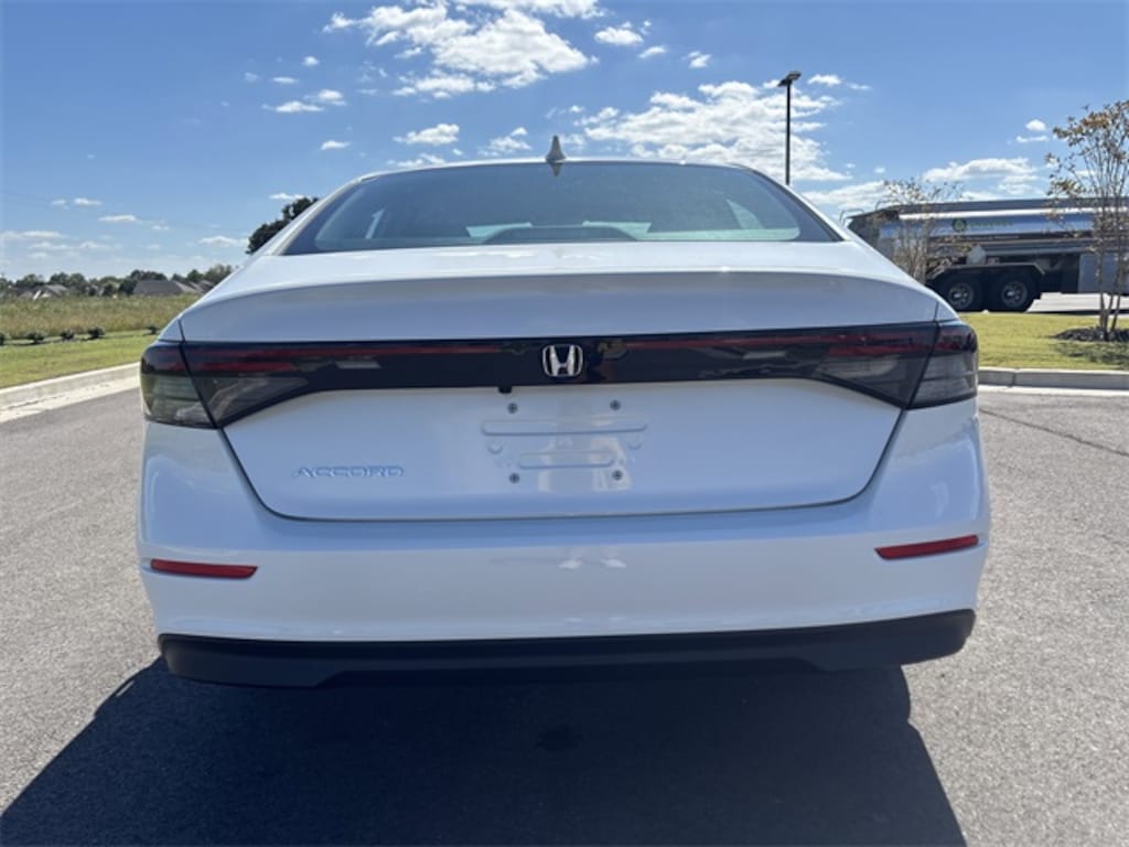 New 2025 Honda Accord LX Sedan