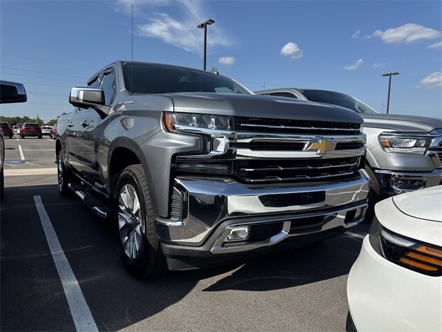 2019 Chevrolet Silverado 1500 LTZ photo 2