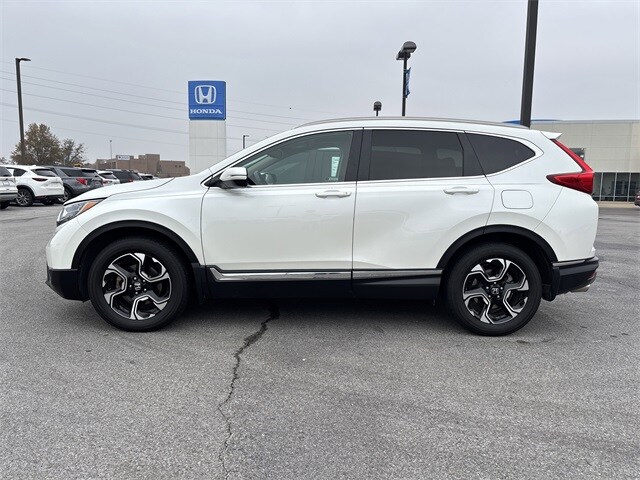 2018 Honda CR-V Touring photo 2