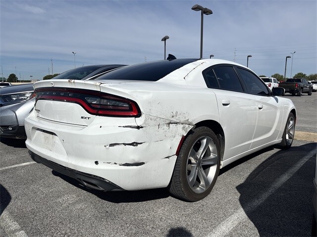 2018 Dodge Charger SXT Plus photo 3