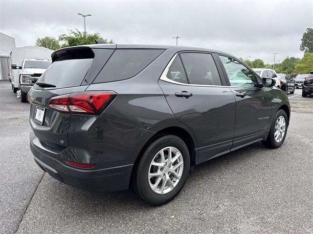 2023 Chevrolet Equinox LT photo 2