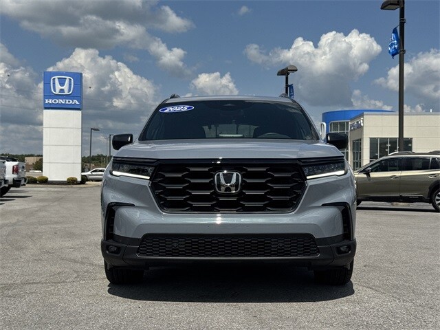 2025 Honda Pilot Sport photo 2