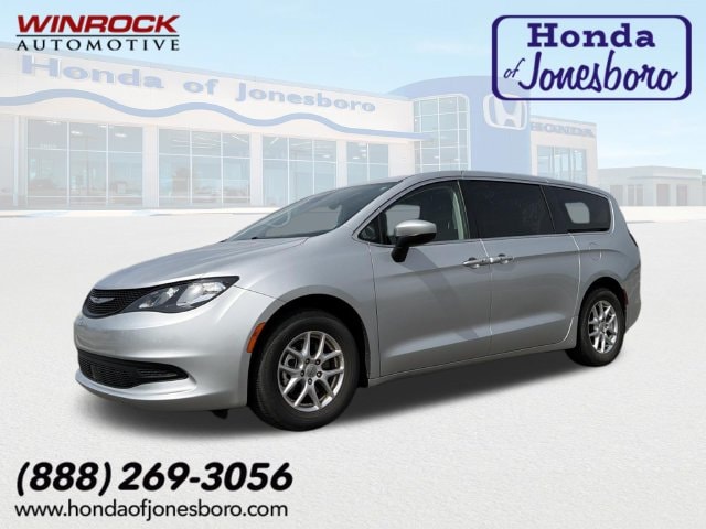 2023 Chrysler Voyager