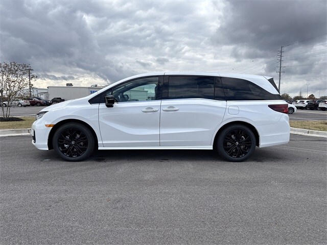 2026 Honda Odyssey photo 2