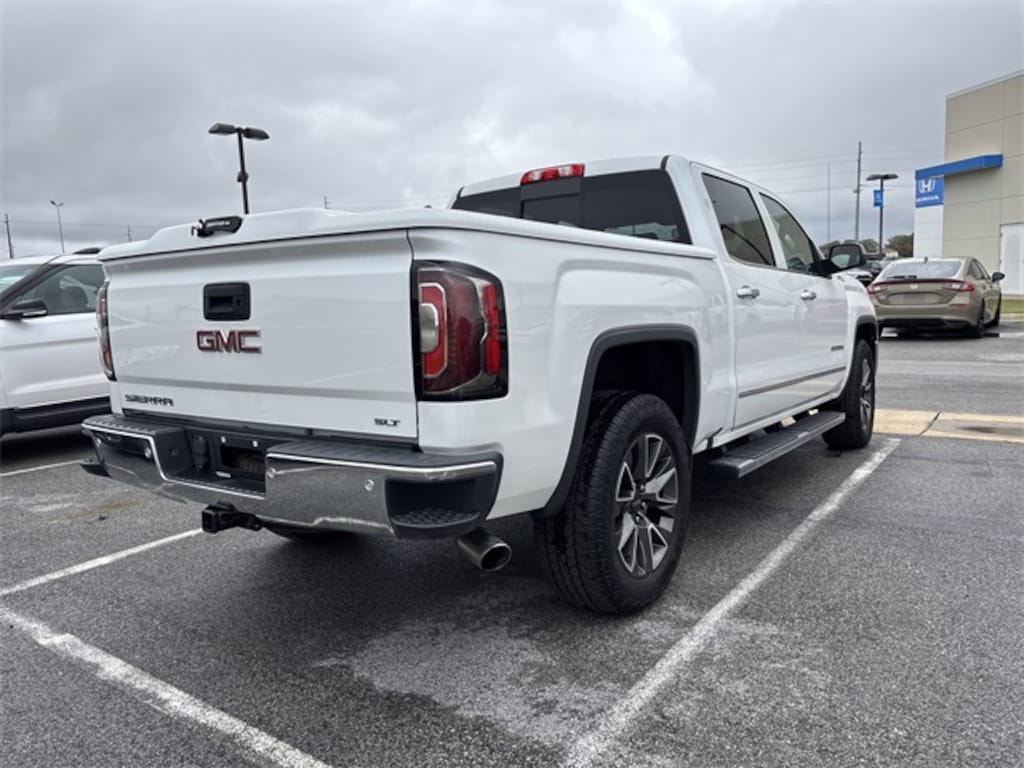Used 2018 GMC Sierra 1500 SLT Truck