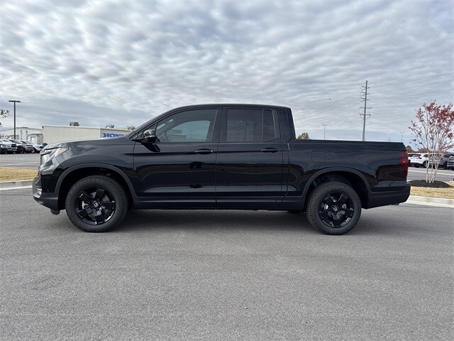 2026 Honda Ridgeline Black Edition photo 2