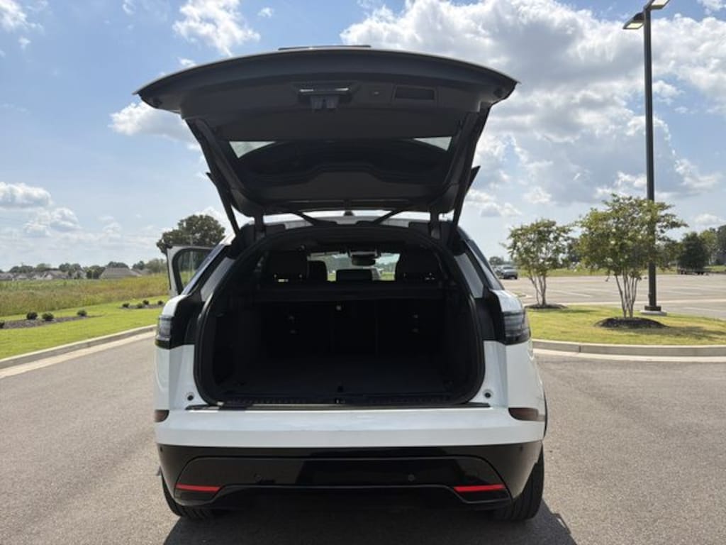 Used 2025 Land Rover Range Rover Velar Dynamic SE SUV