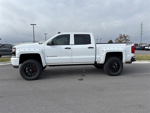 2018 Chevrolet Silverado 1500 LTZ photo 2