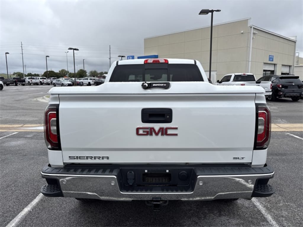 Used 2018 GMC Sierra 1500 SLT Truck