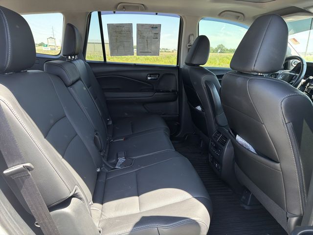 2022 Honda Pilot Touring - Photo 17