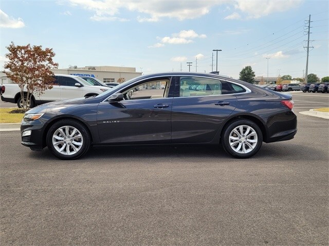 2022 Chevrolet Malibu 1LT photo 2