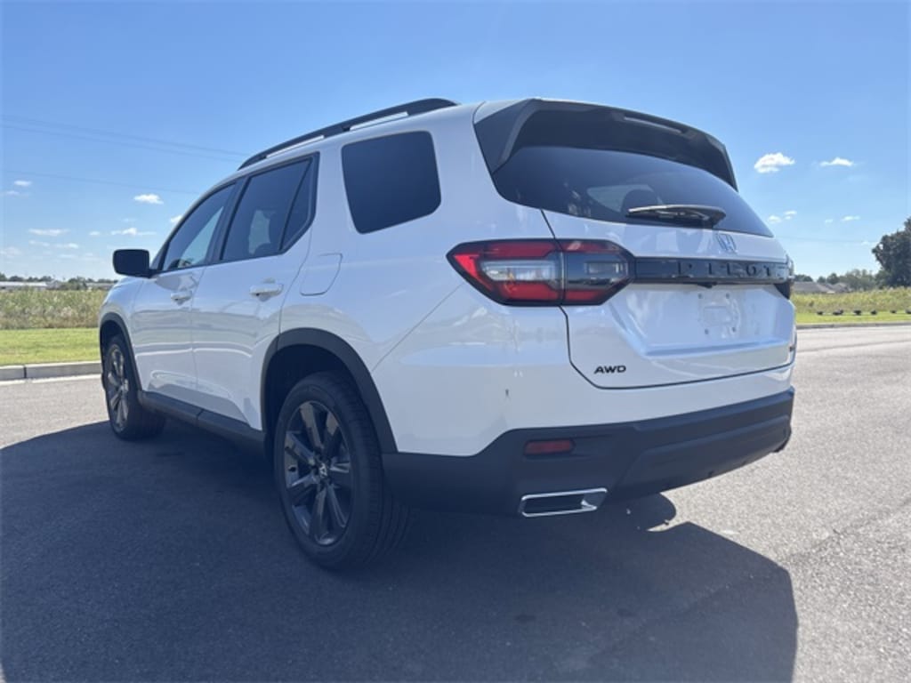 New 2025 Honda Pilot Sport SUV