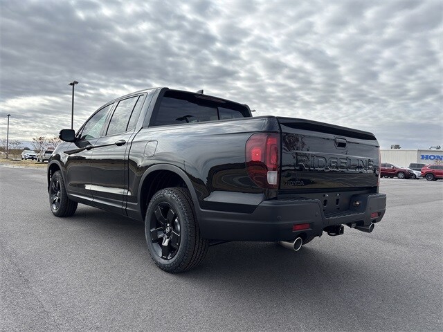 2026 Honda Ridgeline Black Edition photo 3
