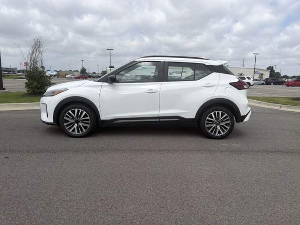 Used 2024 Nissan Kicks SR SUV