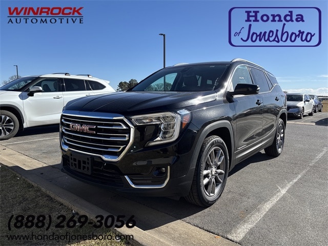 2024 GMC Terrain SLT's photo