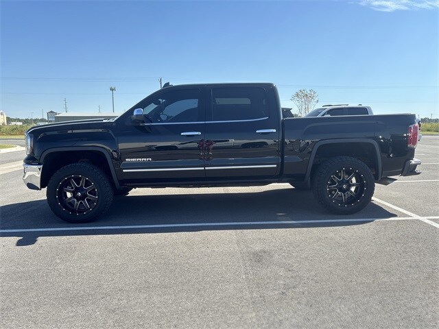 2017 Gmc Sierra 1500 SLT photo 2