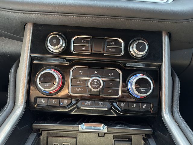 2024 GMC Yukon Denali - Photo 31