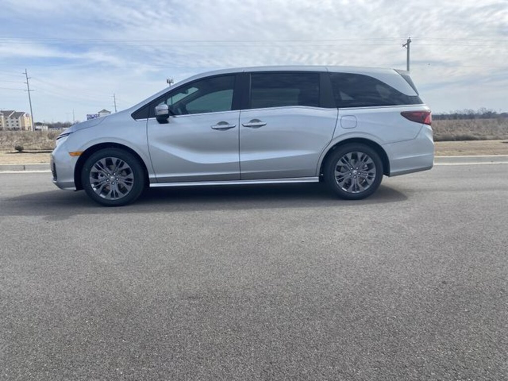 New 2026 Honda Odyssey Touring Minivan/Van