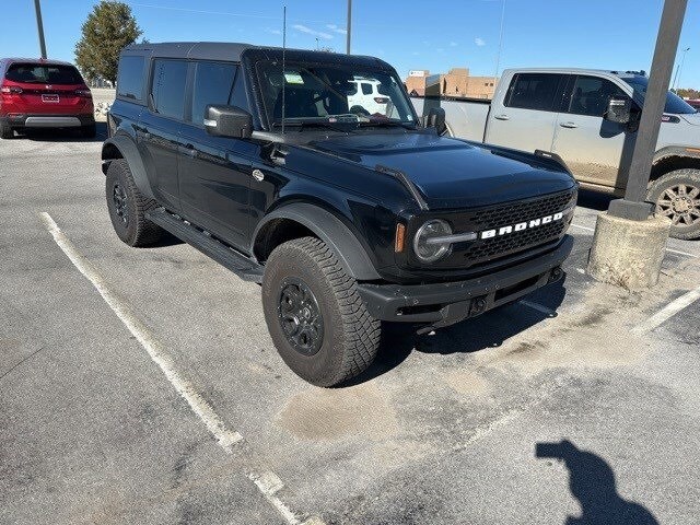 2024 Ford Bronco Wildtrak photo 2