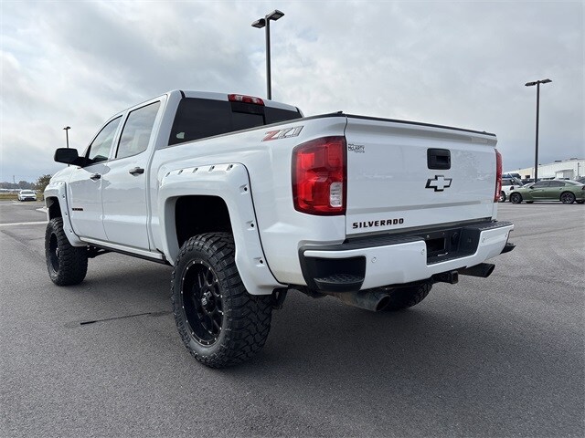 2018 Chevrolet Silverado 1500 LTZ photo 3