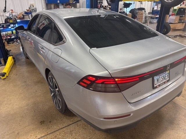 2024 Honda Accord Hybrid Touring photo 3