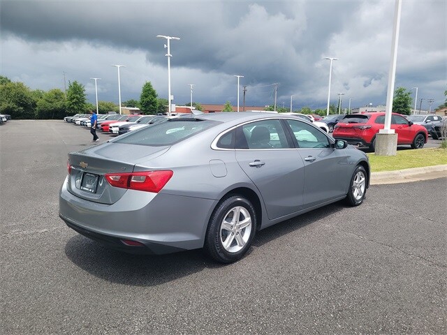 2023 Chevrolet Malibu 1LT photo 3