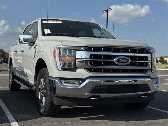 2023 Ford F-150 Lariat photo 2